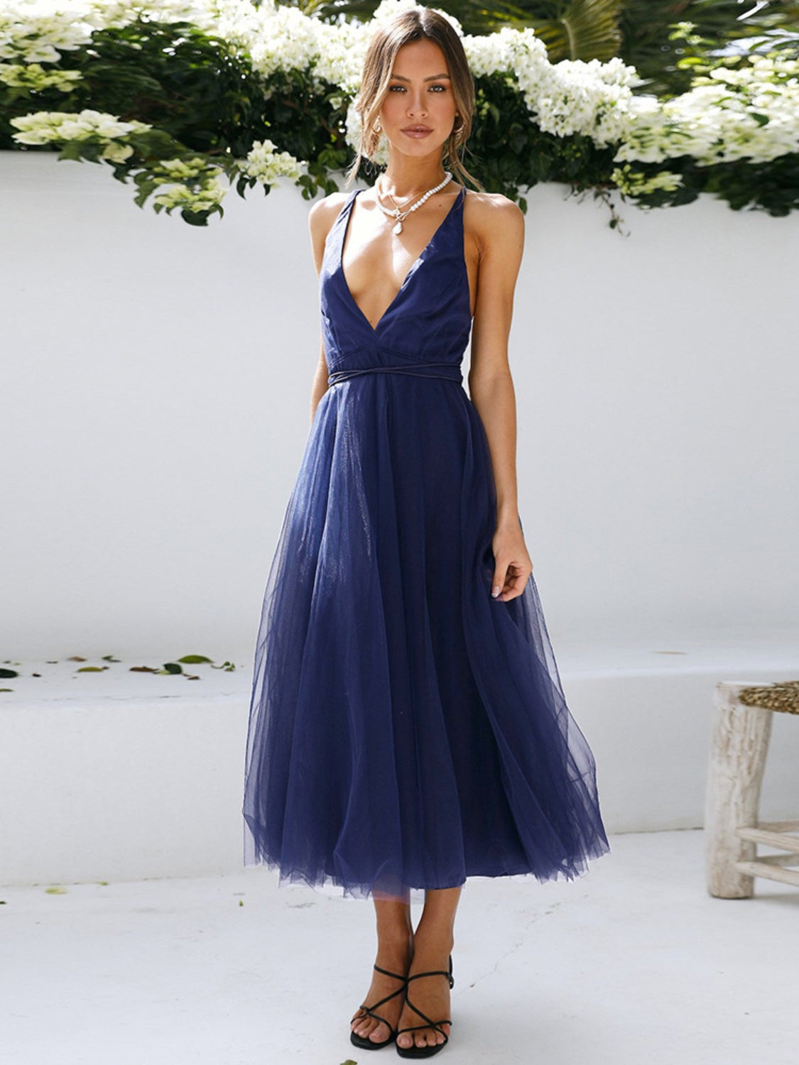 Zephariel Backless Crisscross Sleeveless Midi Dress