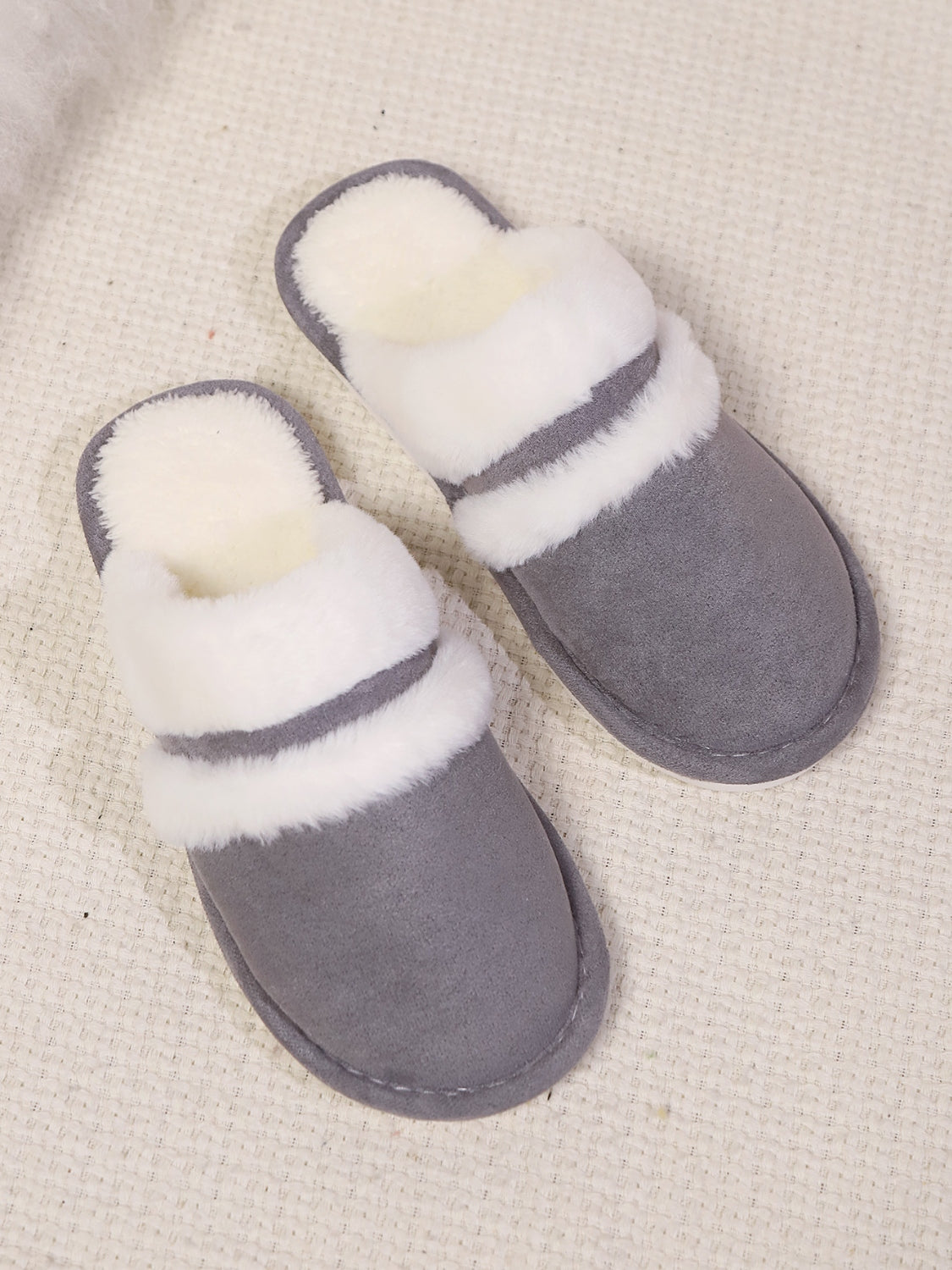 Zephariel Contrast Faux Fur Round Toe Slippers