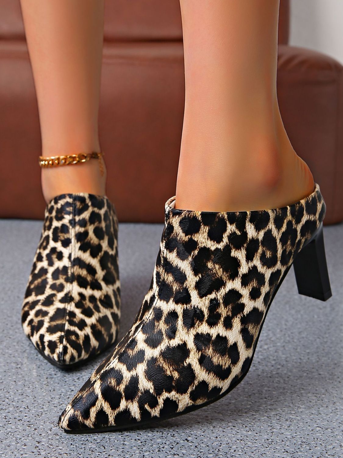 Zephariel PU Leather Leopard Point Toe Pumps