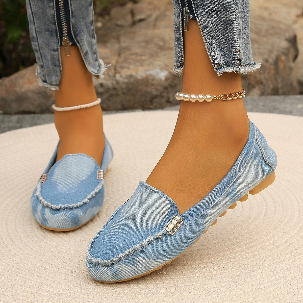 Zephariel Round Toe Flat Loafers