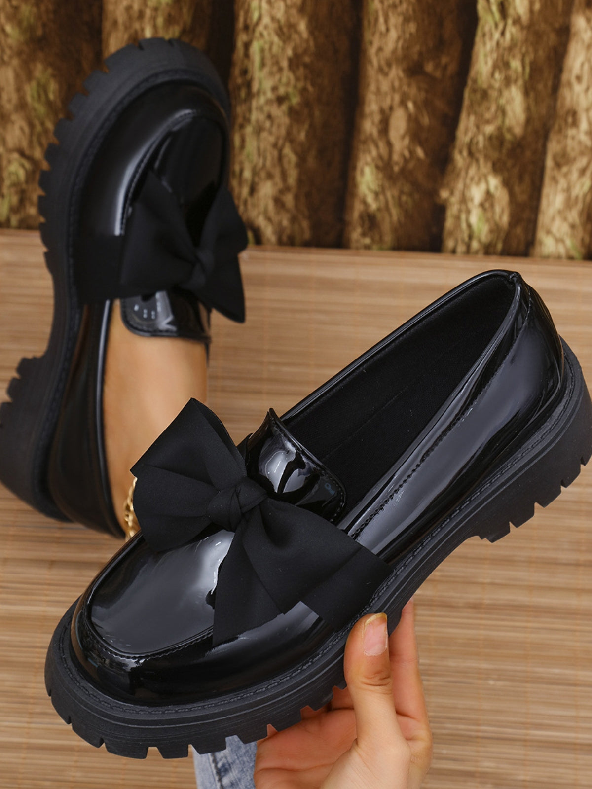 Zephariel Bow PU Leather Round Toe Loafers