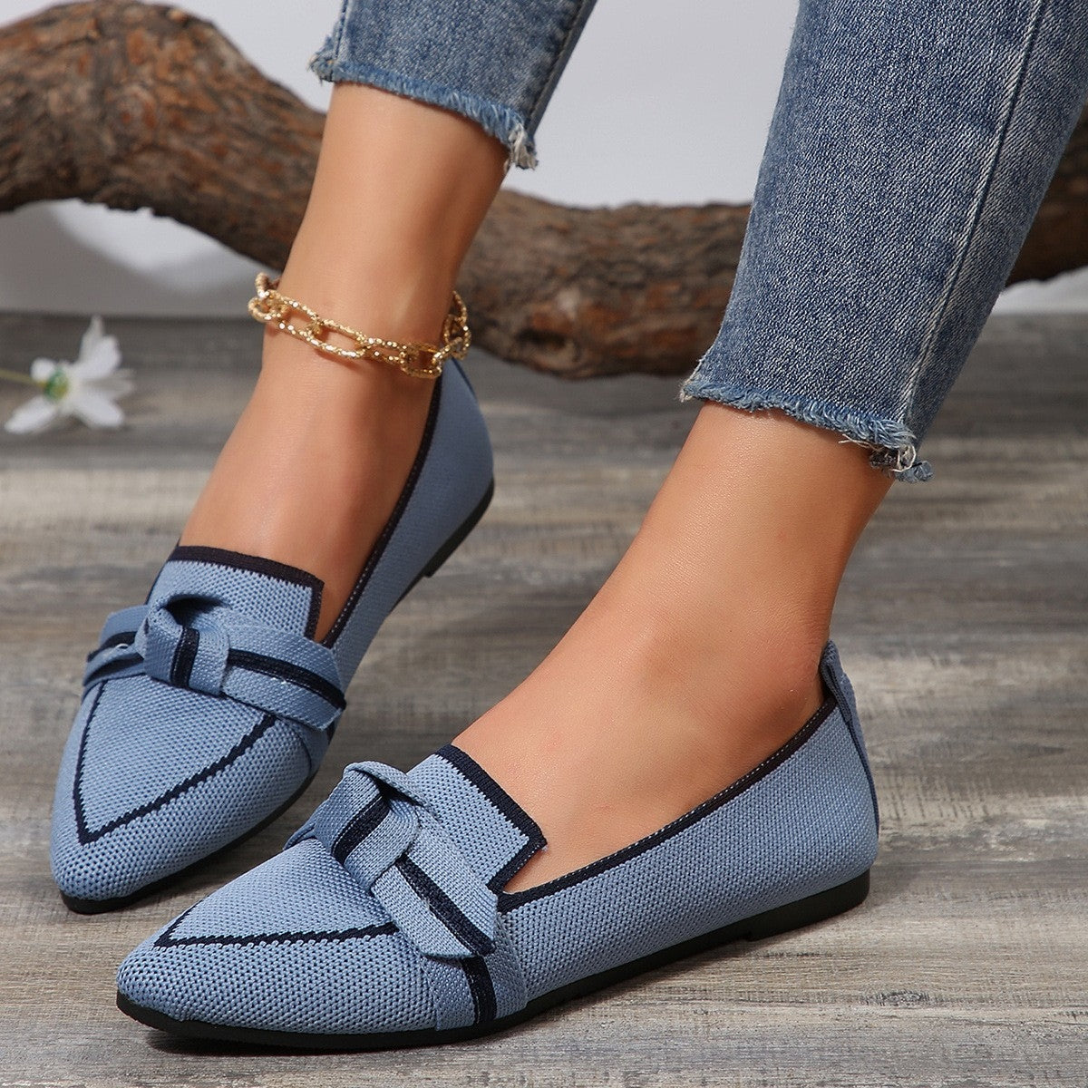 Zephariel Bow Contrast Trim Point Toe Loafers