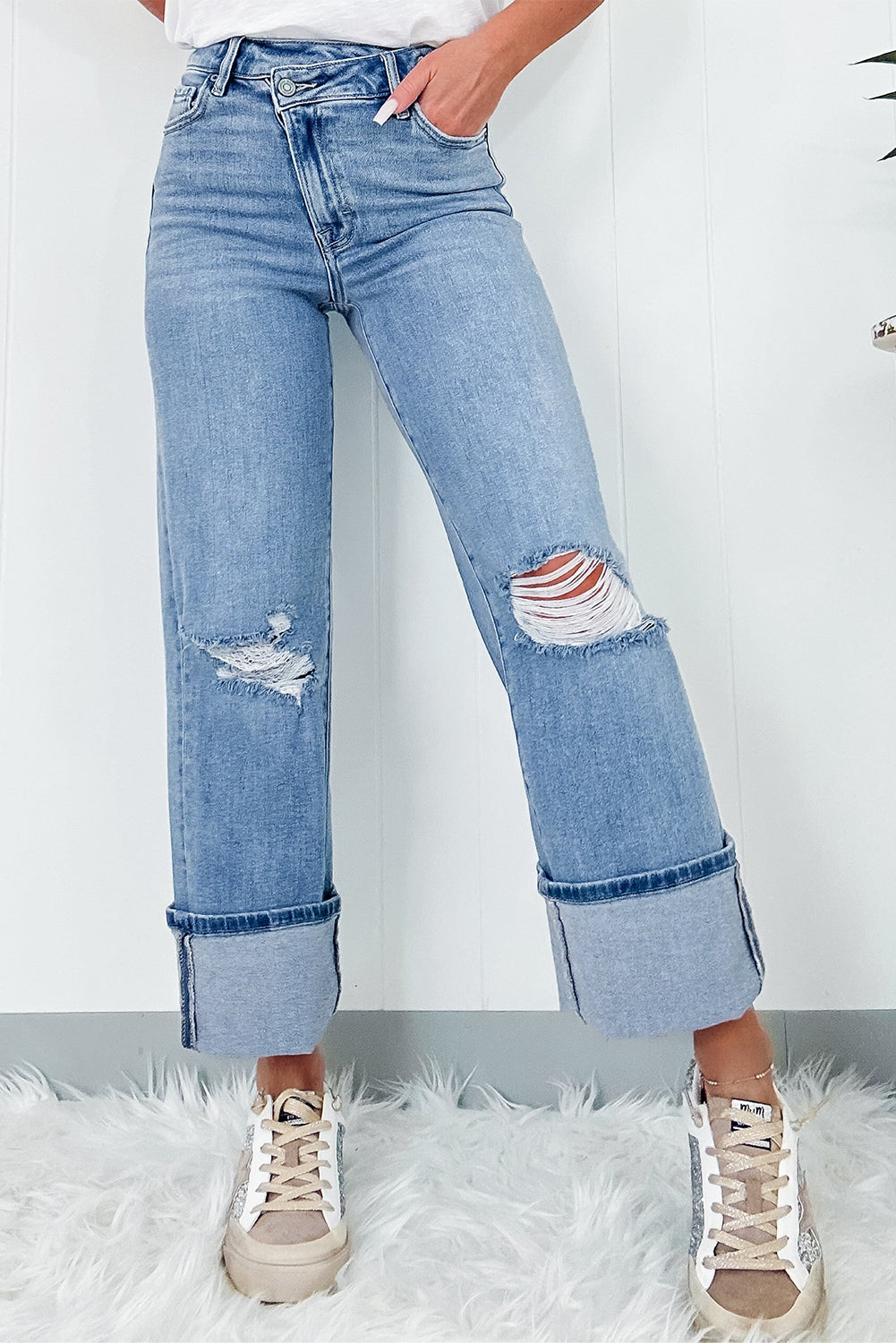 Zephariel Distressed Straight Jeans with Pockets