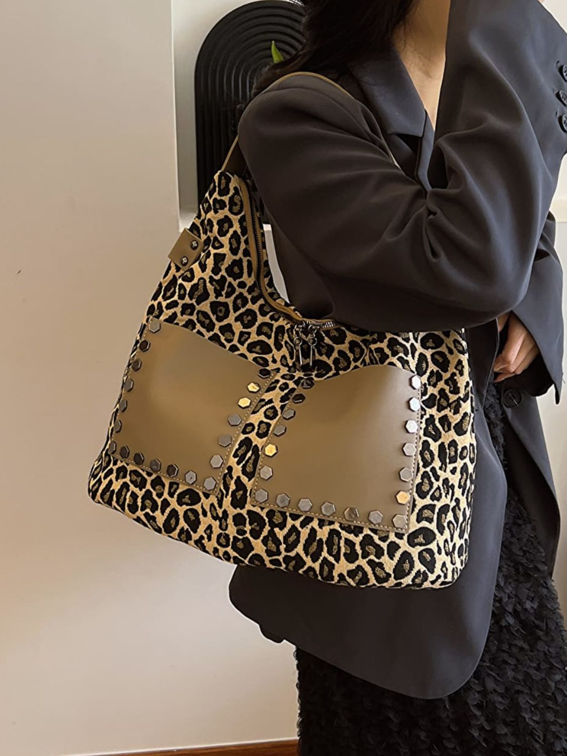 Zephariel Leopard Polyester Shoulder Bag with Zippers