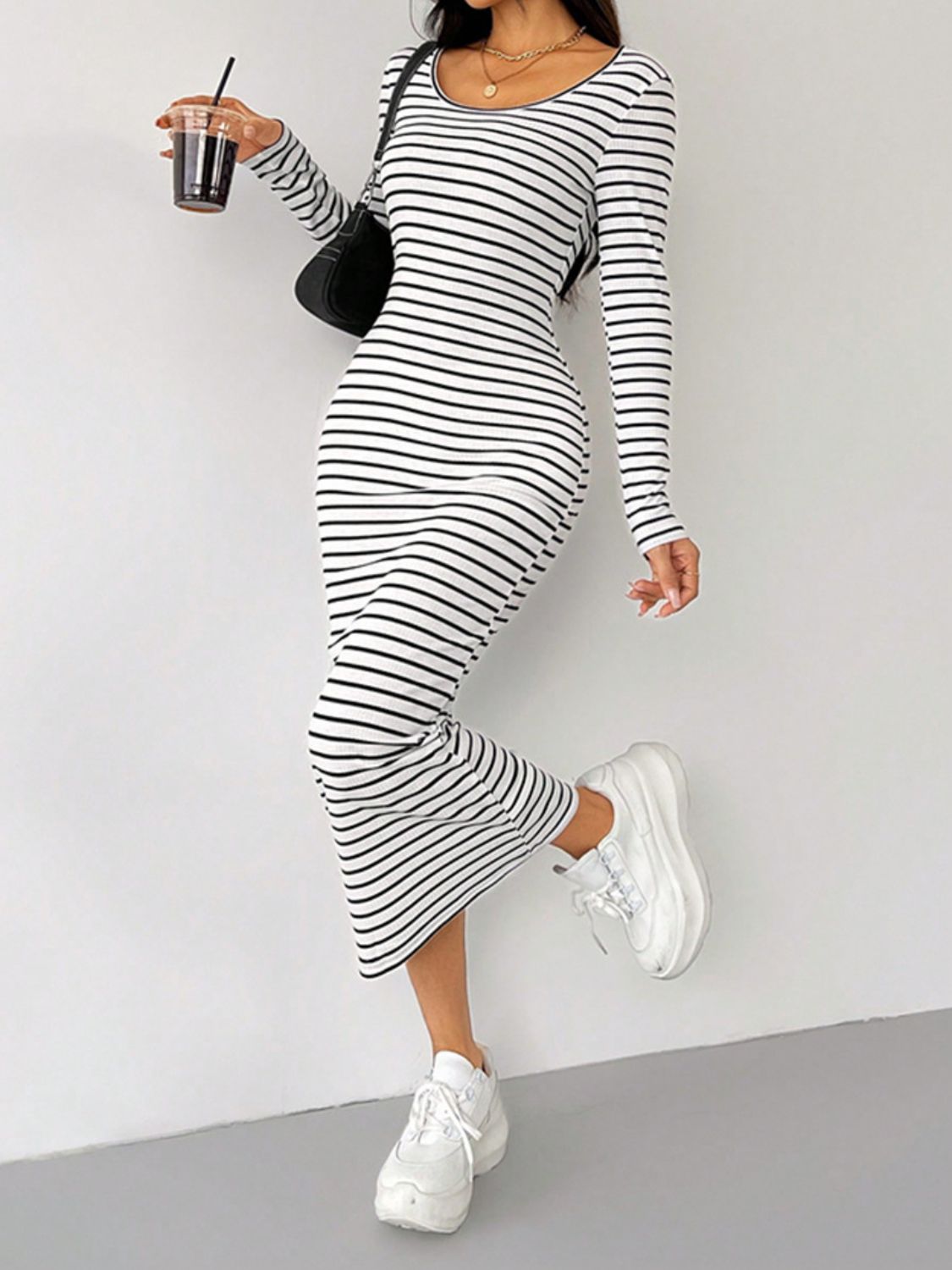 Zephariel Striped Scoop Neck Long Sleeve Midi Tee Dress