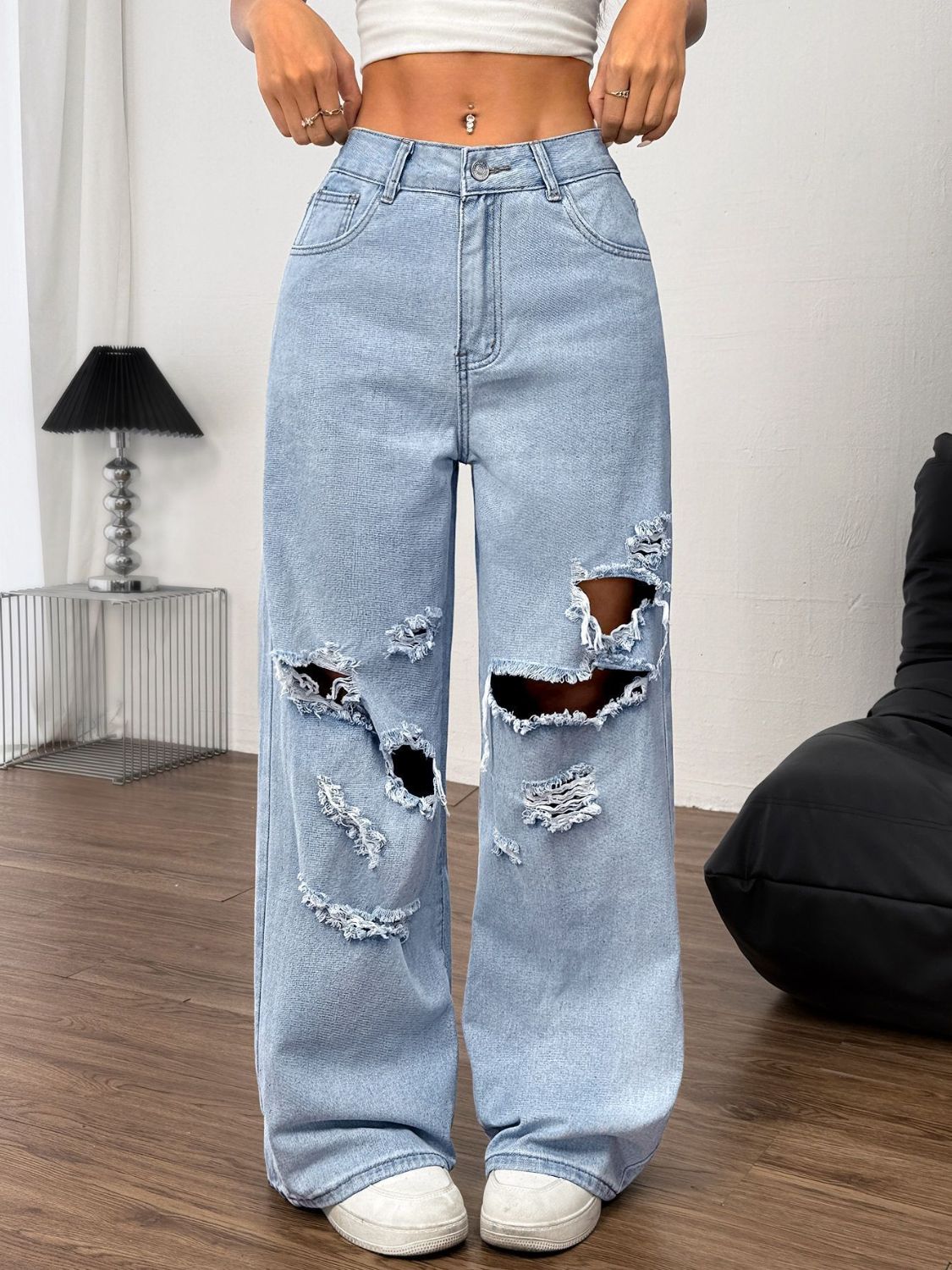 Zephariel Distressed Wide Leg Jeans with Pockets