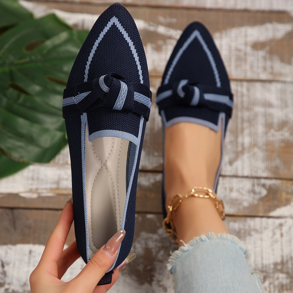 Zephariel Bow Contrast Trim Point Toe Loafers