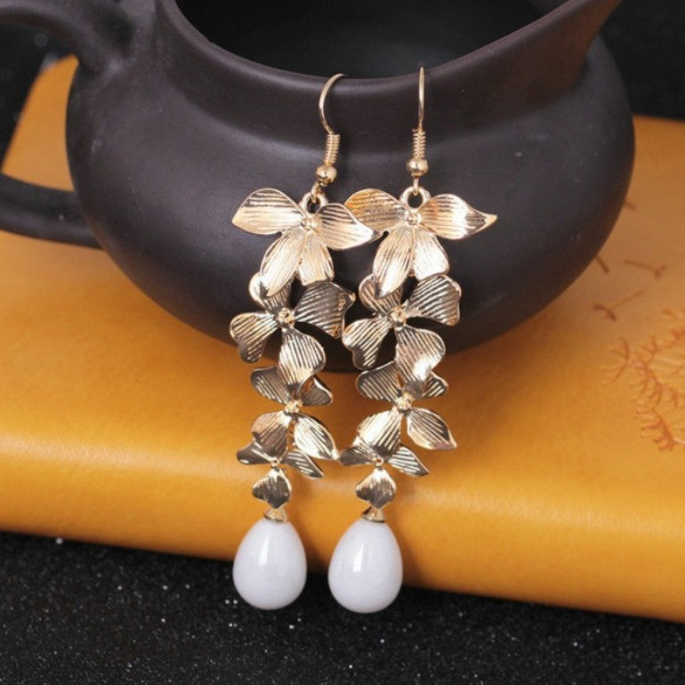 Zephariel Alloy Flower Synthetic Pearl Earrings