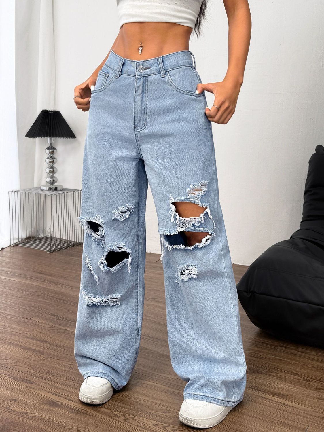 Zephariel Distressed Wide Leg Jeans with Pockets