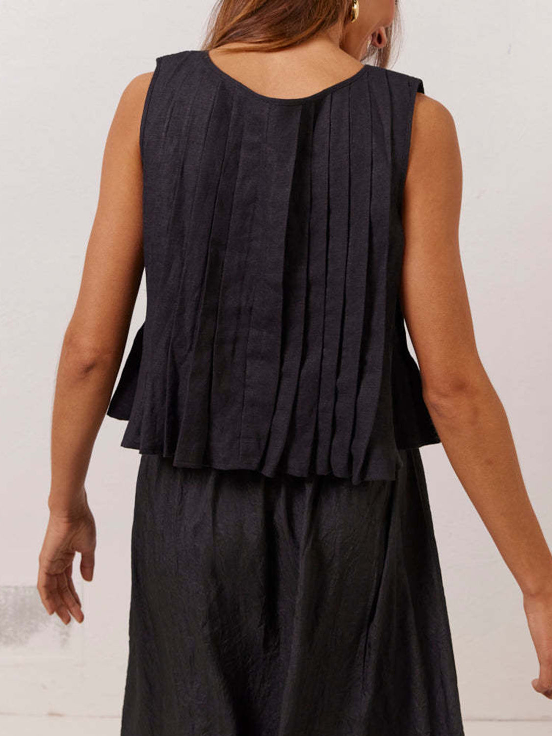 Zephariel Pleated Tied Round Neck Vest