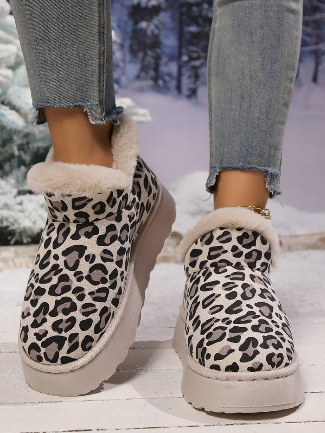 Zephariel Thermal Leopard Round Toe Platform Boots