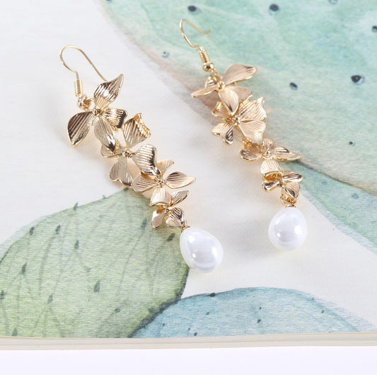 Zephariel Alloy Flower Synthetic Pearl Earrings