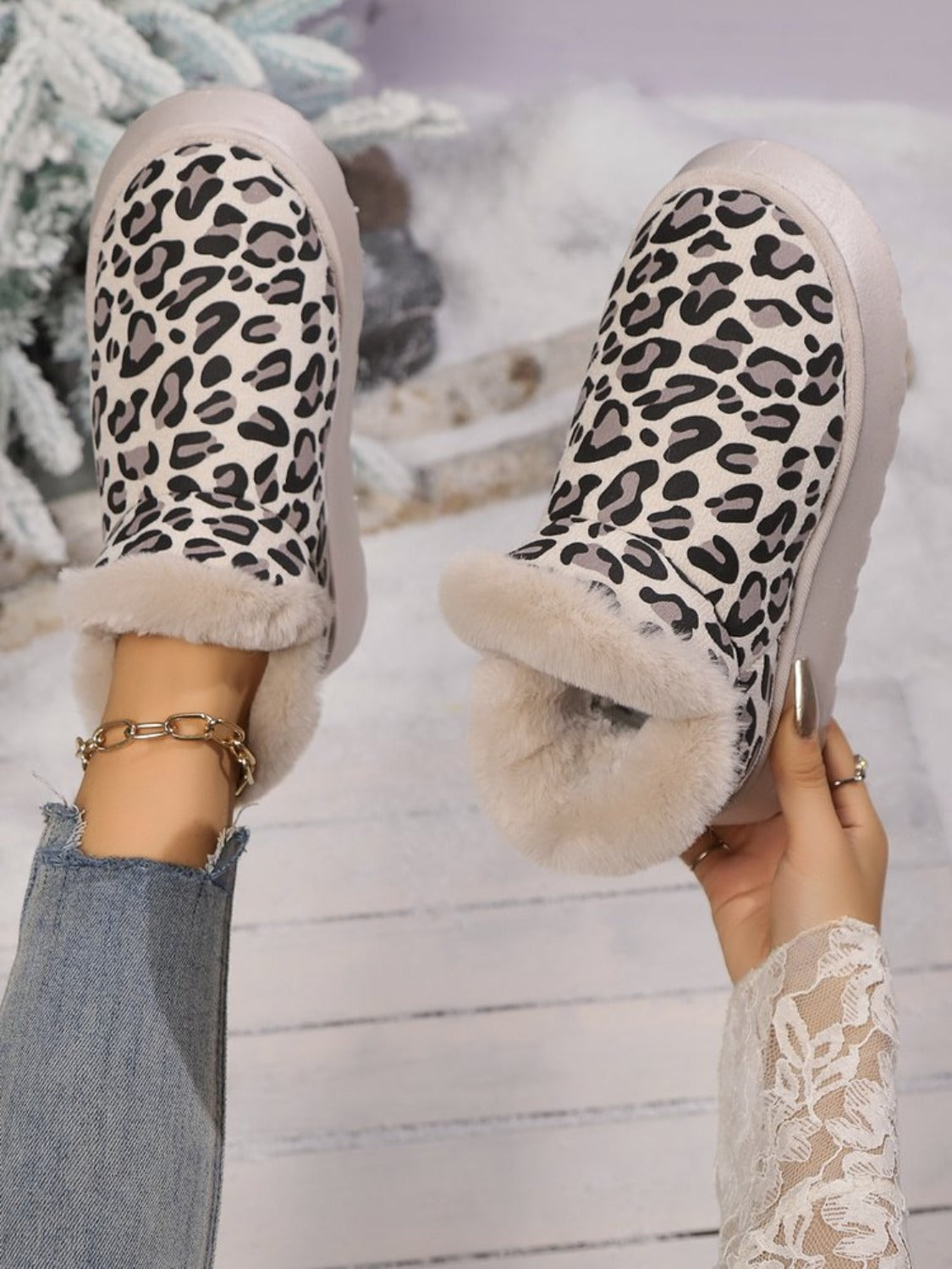 Zephariel Thermal Leopard Round Toe Platform Boots